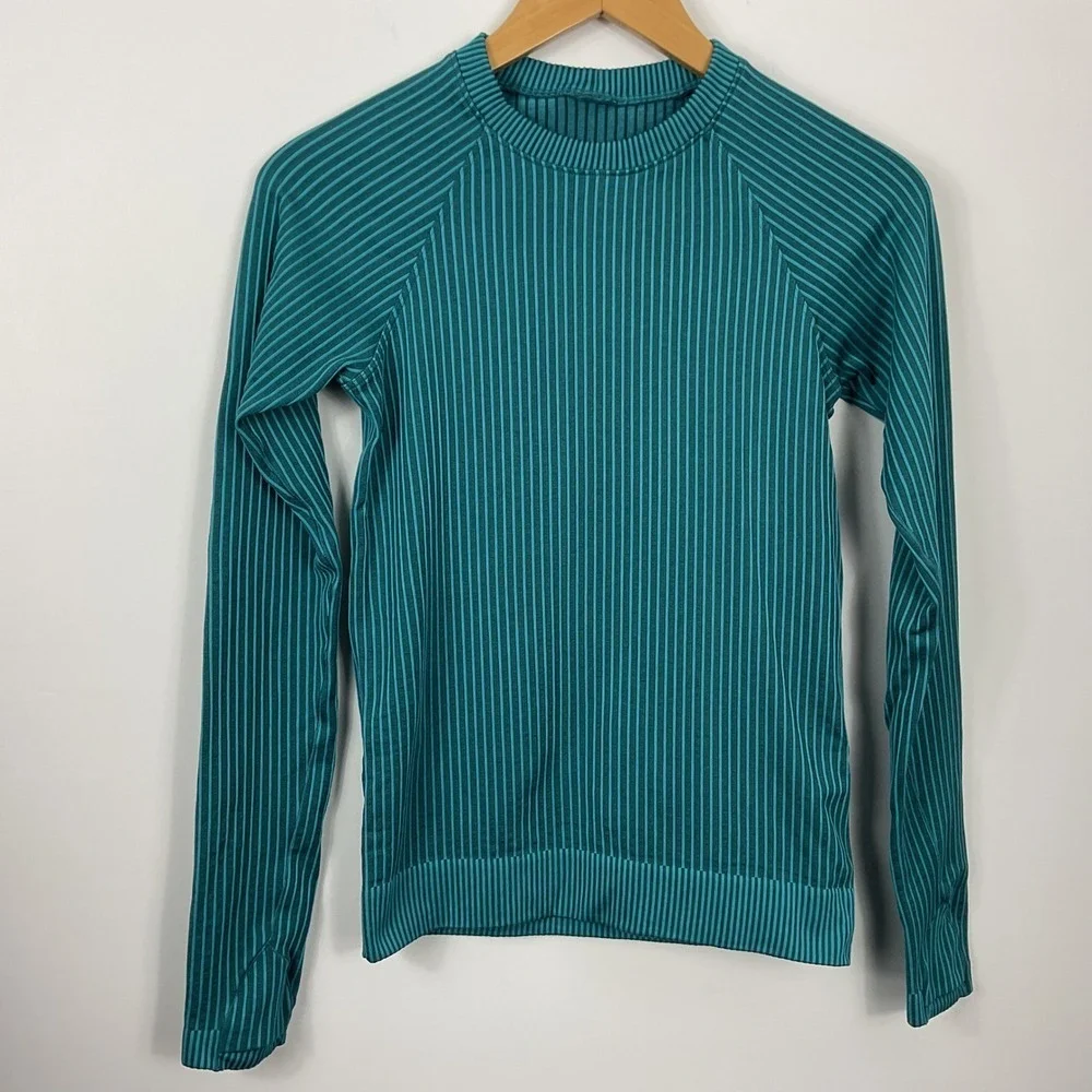 Lululemon Rest Less Long Sleeve Striped Athletic Pullover Top Womens